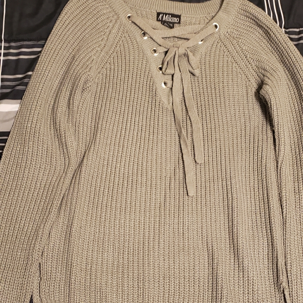 Yarn sweater